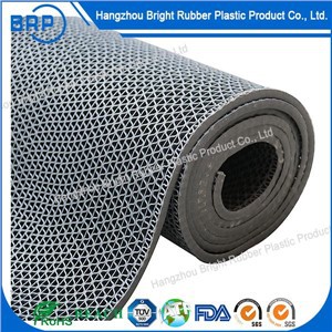 Можно ли использовать резиновый коврик в зоне бассейна?